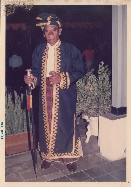 Baju adat.jpg